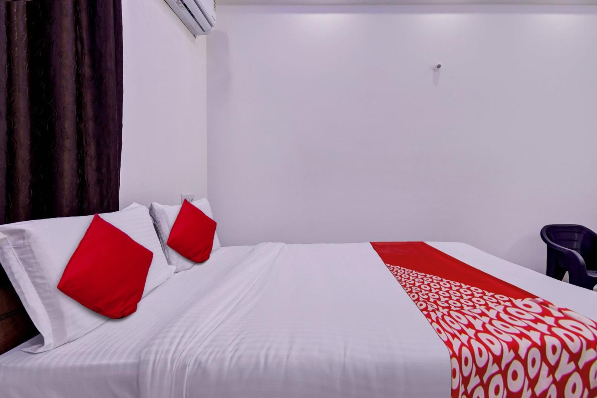 Hotel O Maruthi Paradise Bangalore Buitenkant foto