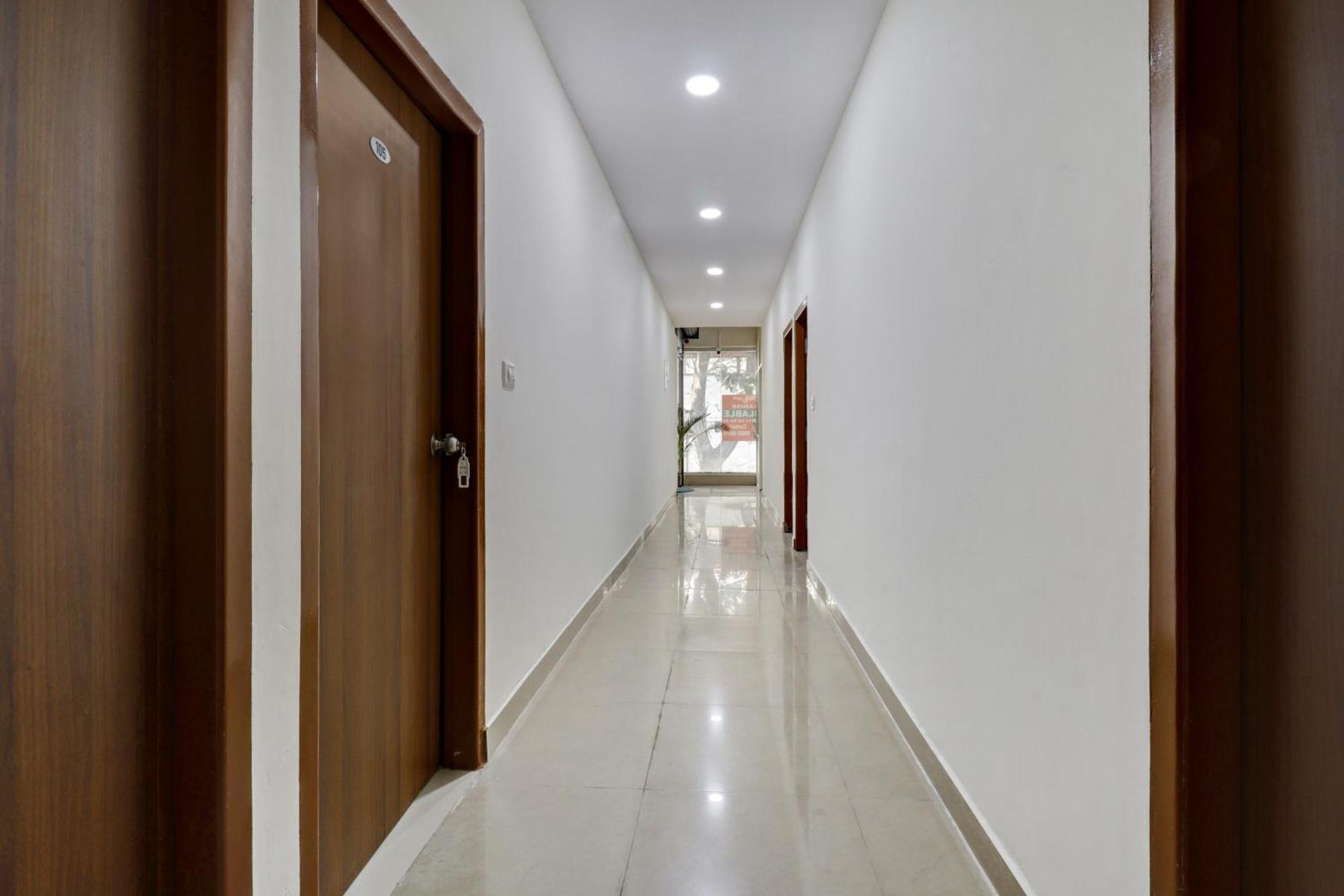 Hotel O Maruthi Paradise Bangalore Buitenkant foto